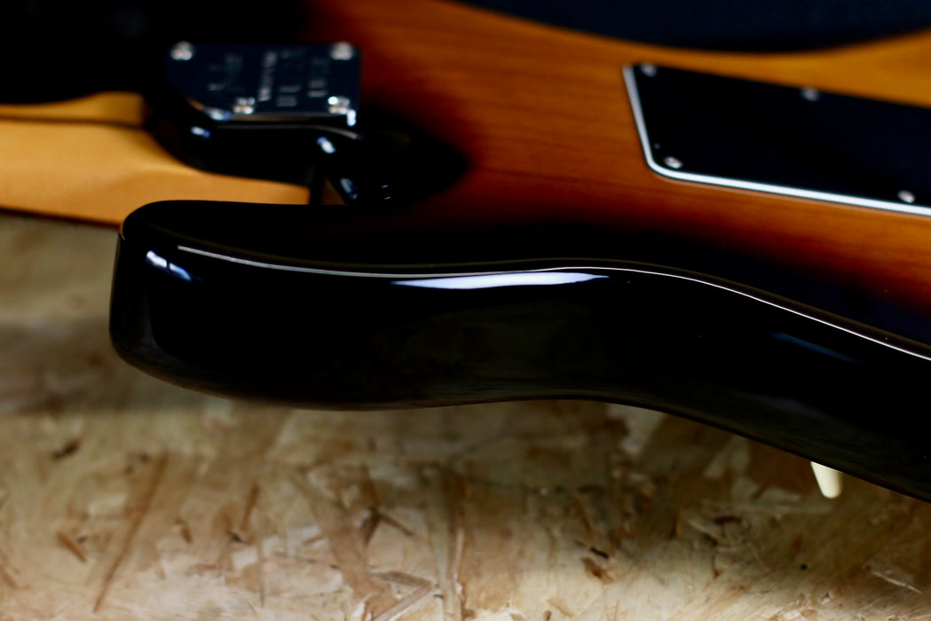 2021 Fender Stratocaster ULTRA Luxe in 2 Colour Sunburst w/OHSC - Pre-owned