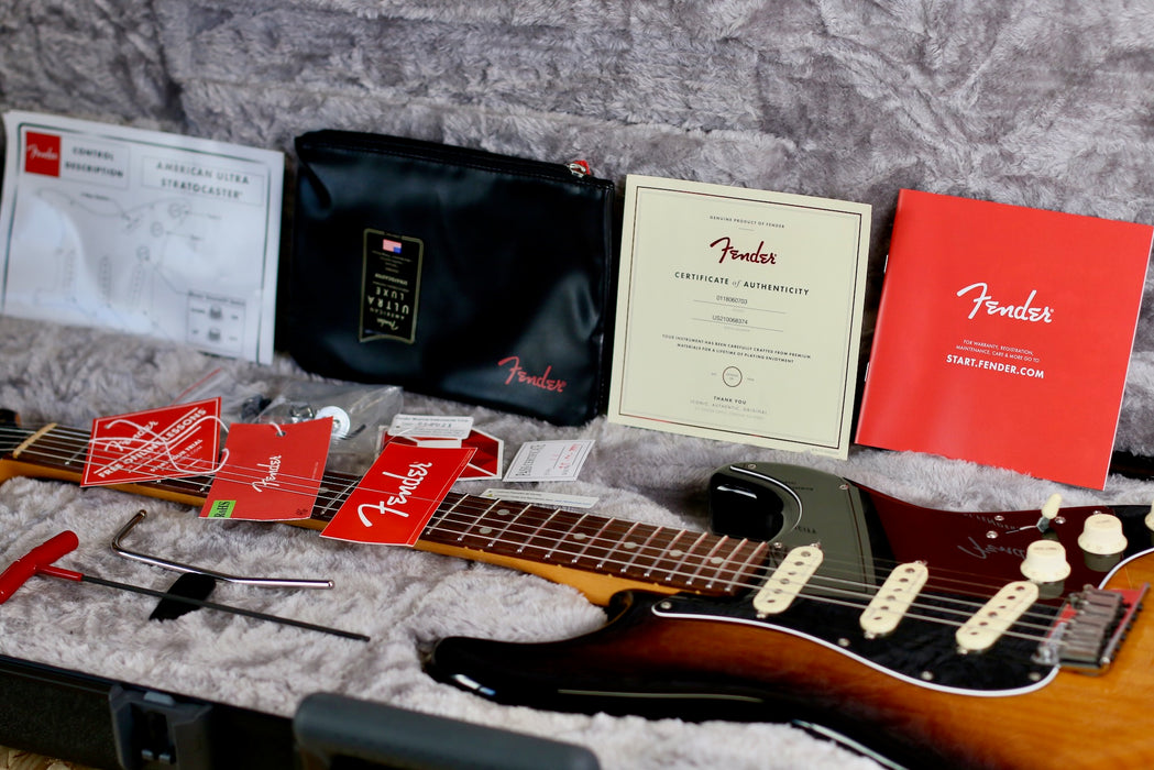 2021 Fender Stratocaster ULTRA Luxe in 2 Colour Sunburst w/OHSC - Pre-owned