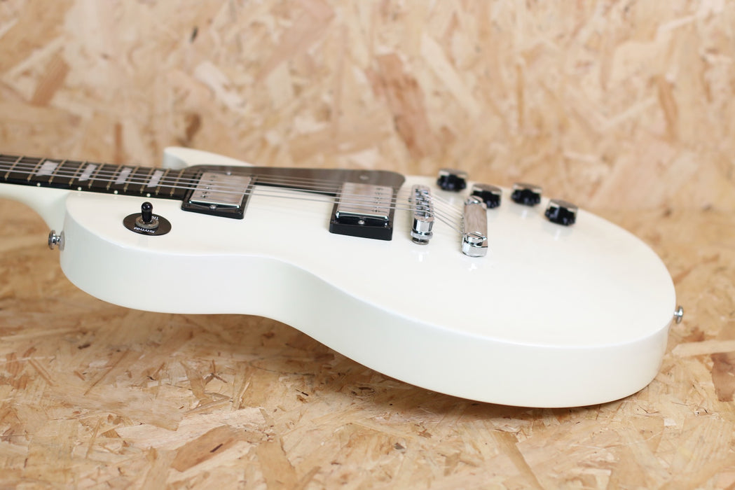 2011 Gibson Les Paul Studio in Alpine White w/Gibson Case - Pre-owned