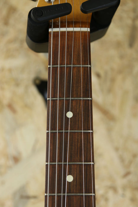 2022 Fender Vintera 60s Stratocaster in Ice Blue Metallic - Pre-owned