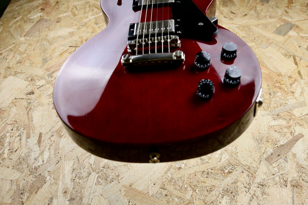 2020 Epiphone Les Paul Studio in Red - Pre-owned