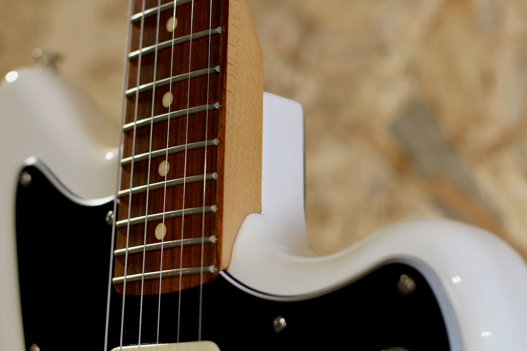 2021 Fender Player Jazzmaster HH Polar White w/Bag - Pre-Owned