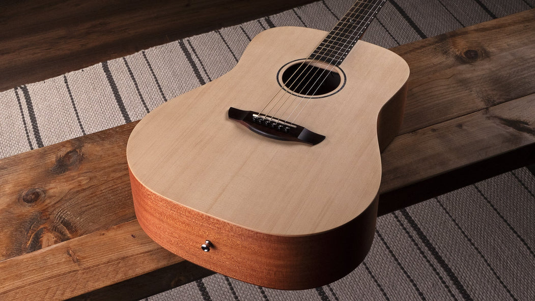 Faith Naked Saturn Acoustic Solid Spruce/Mahogany Guitar w/ Gigbag