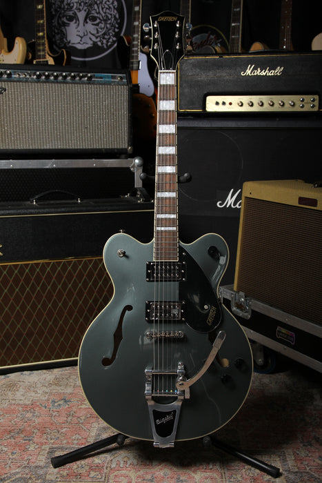 Gretsch G2622T Streamliner™ Center Block Double-Cut with Bigsby®, Laurel Fingerboard, Broad’Tron™ BT-2S Pickups, Stirling Green - Guitar Warehouse